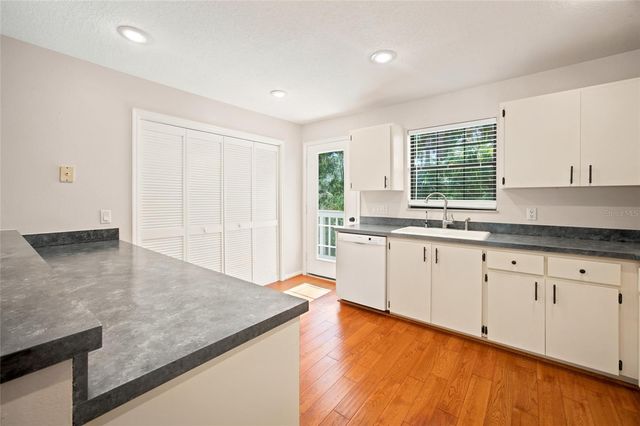 43 64TH STREET, Yankeetown, FL 34498