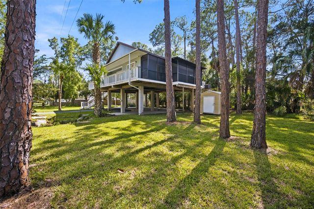 43 64TH STREET, Yankeetown, FL 34498