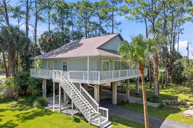 43 64TH STREET, Yankeetown, FL 34498
