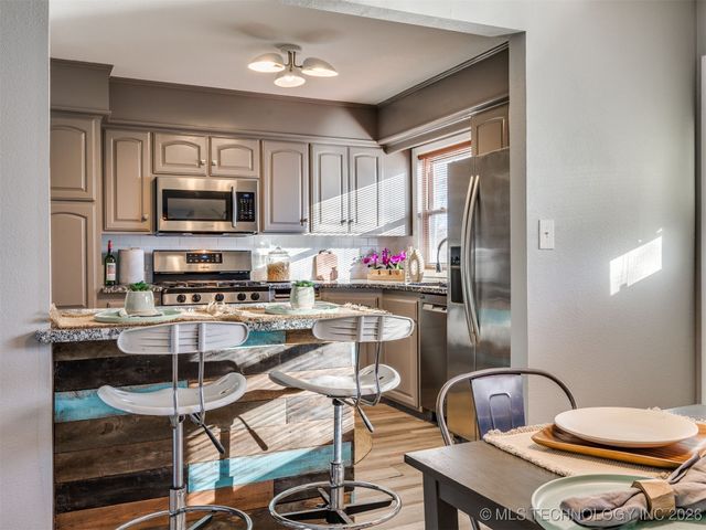 3714 E 40th Street, Tulsa, OK 74135