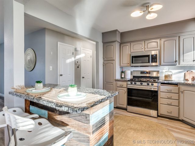 3714 E 40th Street, Tulsa, OK 74135