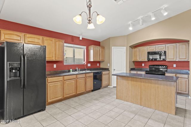 9921 W ILLINI Street, Tolleson, AZ 85353