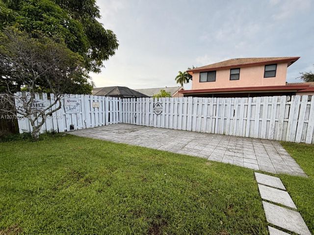 11641 NW 42nd Street, Sunrise, FL 33323