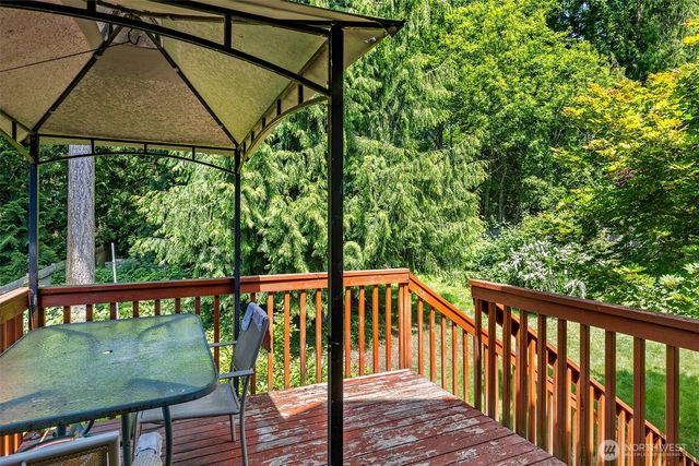 18211 58th Street Ct E, Lake Tapps, WA 98391