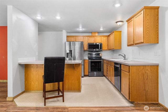 18211 58th Street Ct E, Lake Tapps, WA 98391