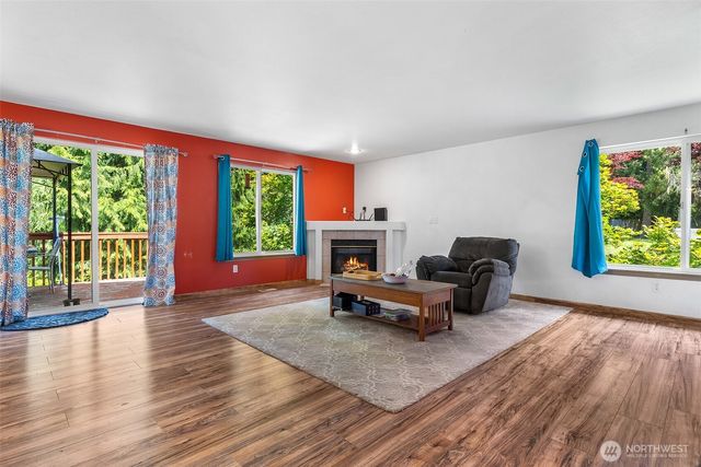 18211 58th Street Ct E, Lake Tapps, WA 98391
