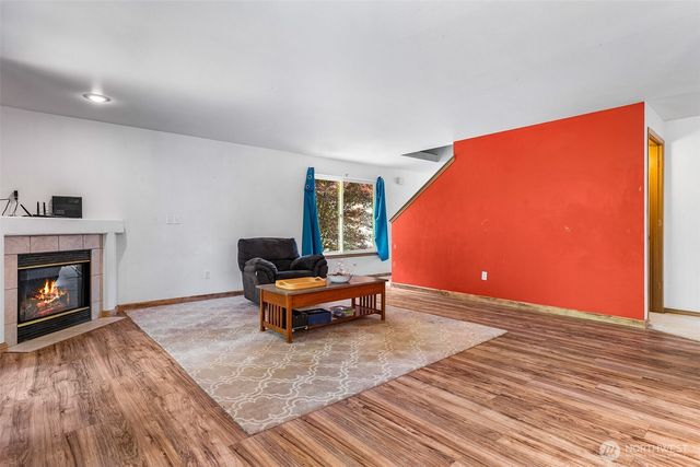 18211 58th Street Ct E, Lake Tapps, WA 98391