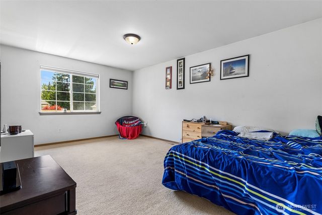 18211 58th Street Ct E, Lake Tapps, WA 98391