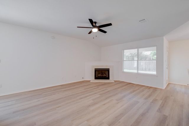 2666 Bradley LN, Round Rock, TX 78664