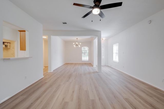 2666 Bradley LN, Round Rock, TX 78664