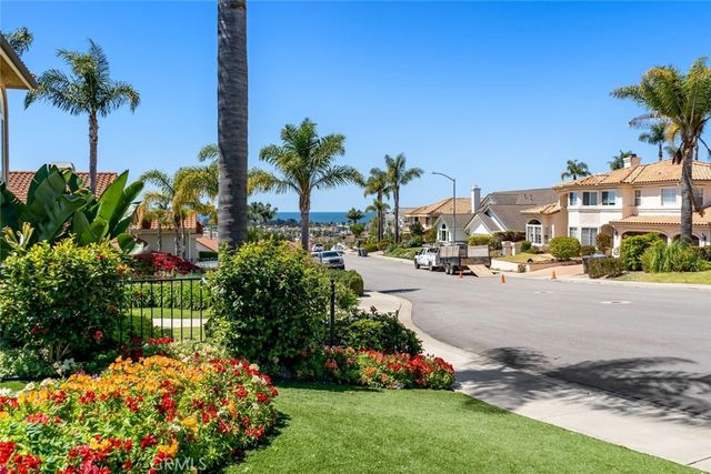 106 La Colima, Pismo Beach, CA 93449