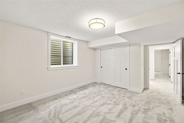 650 NW Georgetown Drive, Waukee, IA 50263