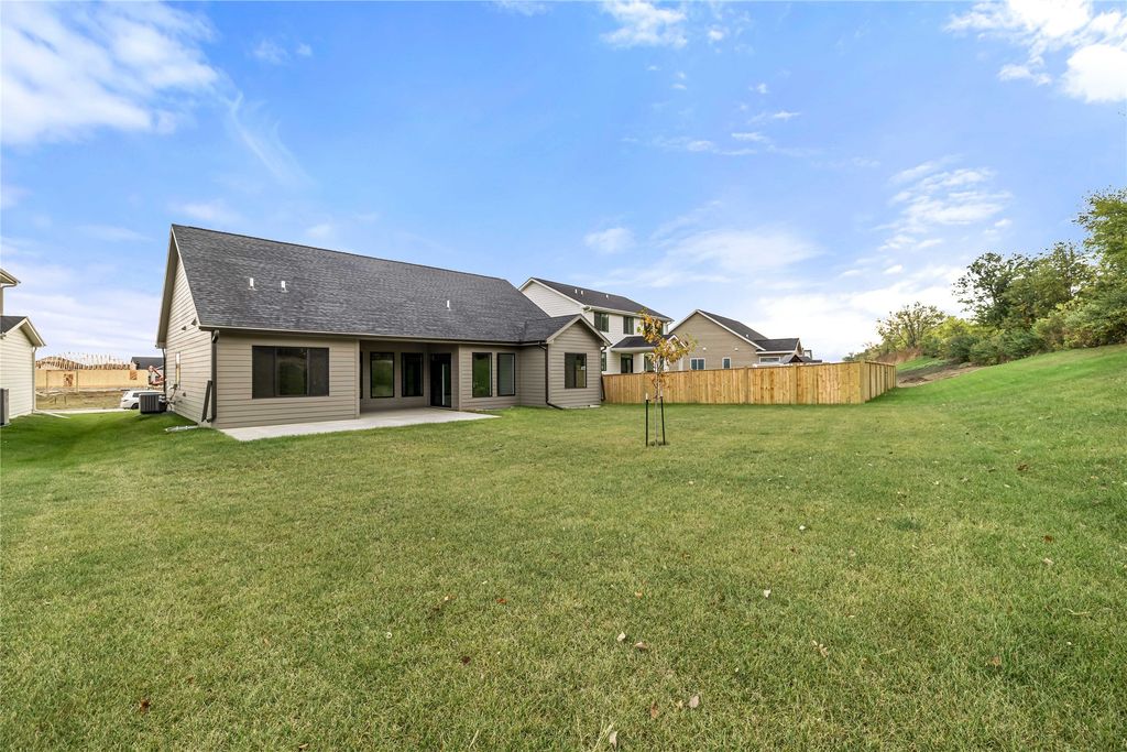 650 NW Georgetown Drive, Waukee, IA 50263