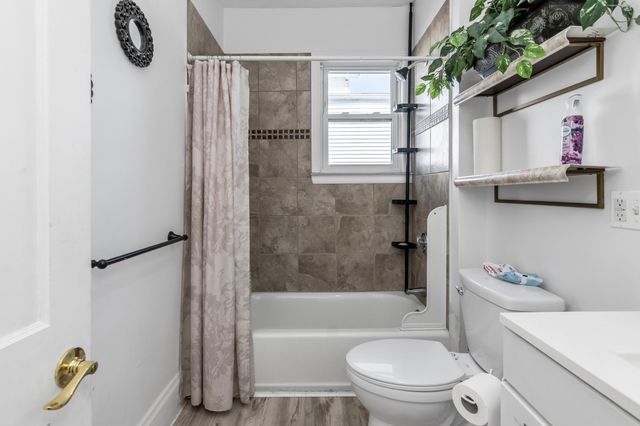 64 Webster St, Lynn, MA 01902