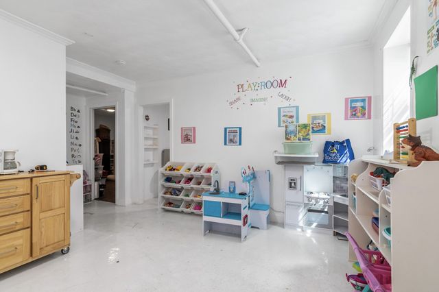 64 Webster St, Lynn, MA 01902