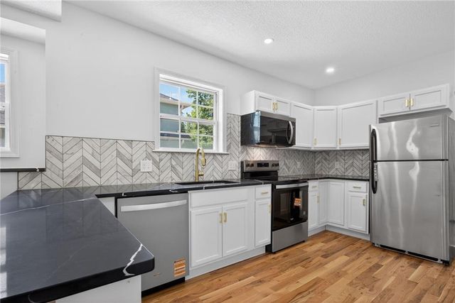 2560 N 17th Street, Kansas City, KS 66104