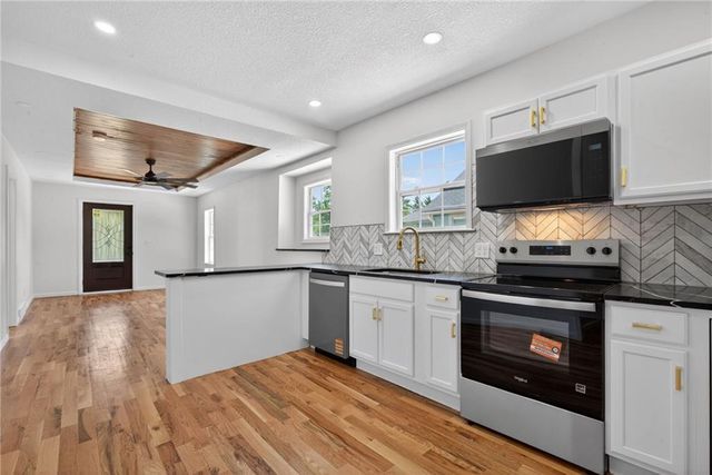 2560 N 17th Street, Kansas City, KS 66104