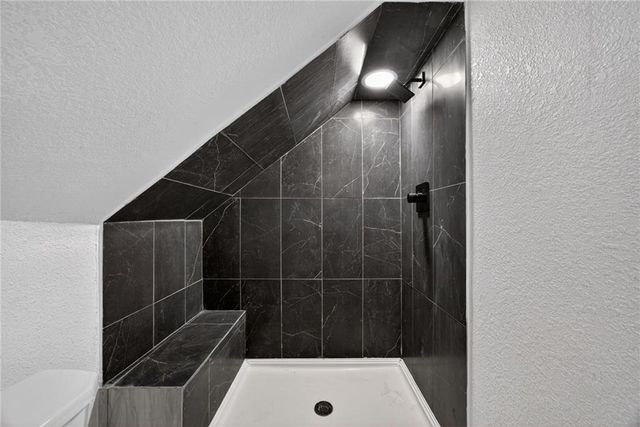 2560 N 17th Street, Kansas City, KS 66104