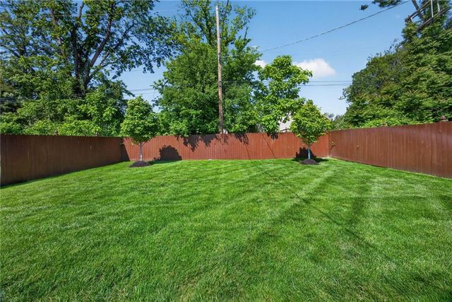 2560 N 17th Street, Kansas City, KS 66104