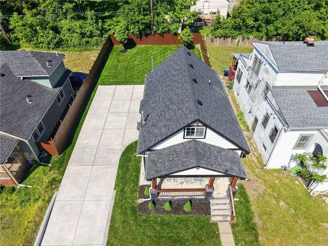2560 N 17th Street, Kansas City, KS 66104