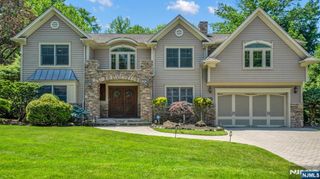 26 Devonshire Road, Cresskill, NJ 07626