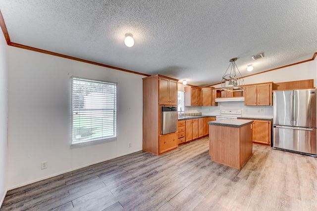 418 County Road 643, Kenefick, TX 77535