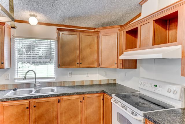 418 County Road 643, Kenefick, TX 77535