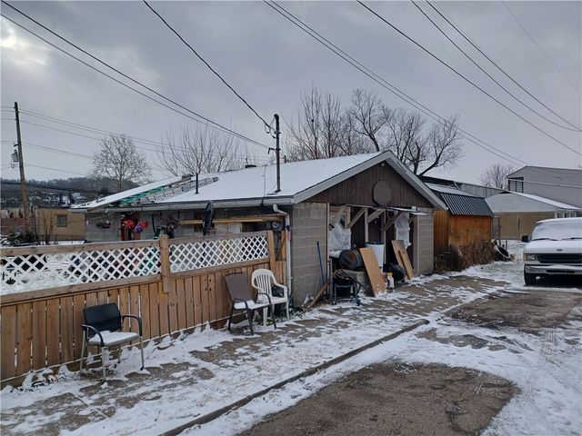 503 2nd St, West Elizabeth, PA 15088