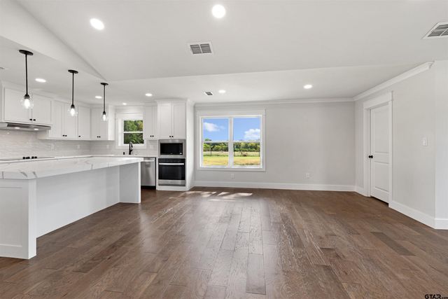 18419 Michael Dr, Whitehouse, TX 75791