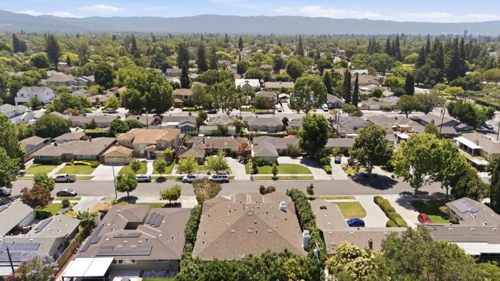 Image 58 of property listing at 2286 Markham Avenue, San Jose, CA 95125