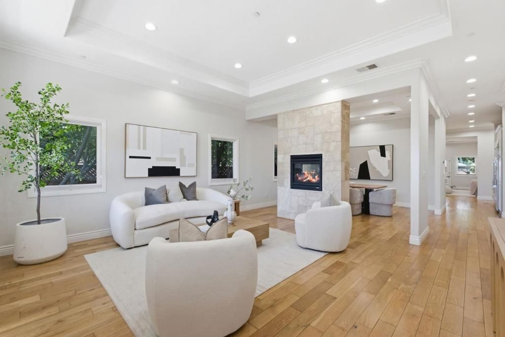 Image 7 of property listing at 2286 Markham Avenue, San Jose, CA 95125