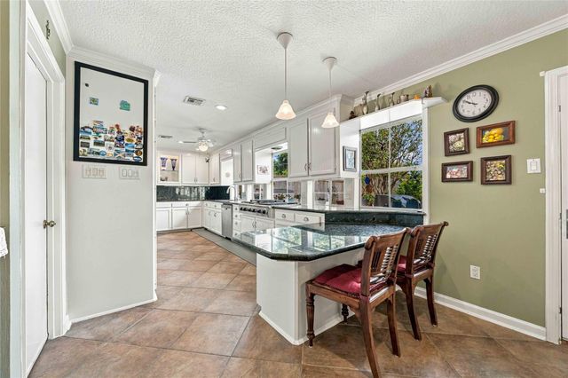 6002 Saxon Drive, Houston, TX 77092