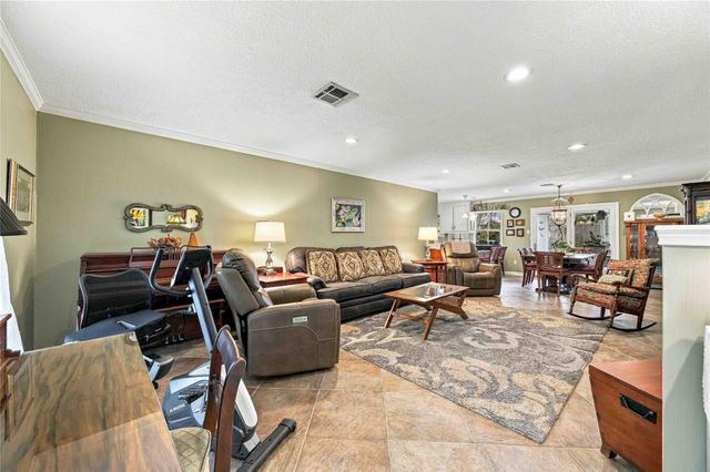 6002 Saxon Drive, Houston, TX 77092