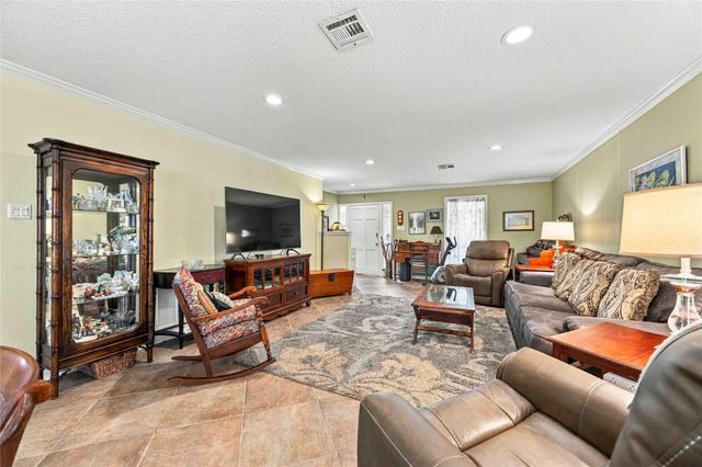 6002 Saxon Drive, Houston, TX 77092