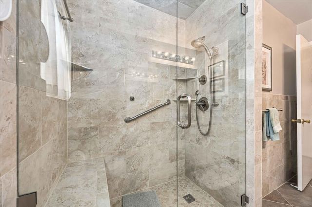 6002 Saxon Drive, Houston, TX 77092