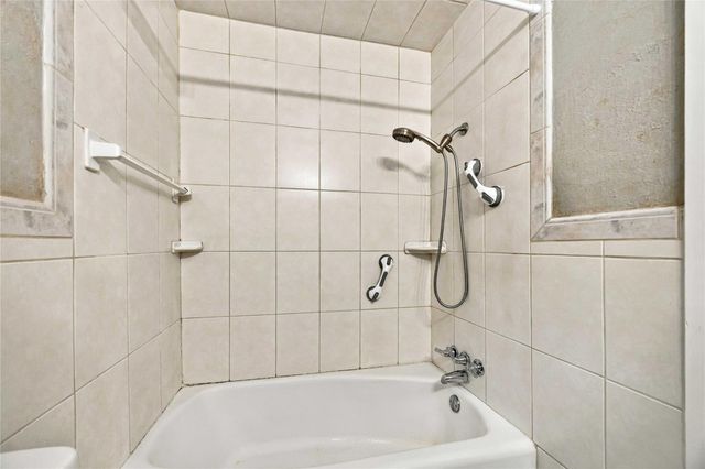 6002 Saxon Drive, Houston, TX 77092