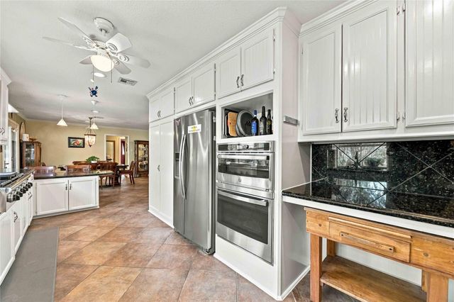 6002 Saxon Drive, Houston, TX 77092