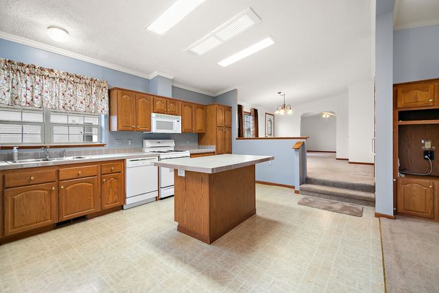 848 Aspen Drive, Manteno, IL 60950