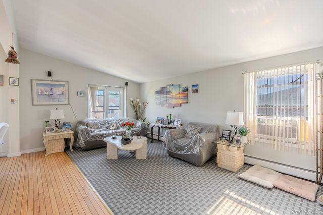 153 E Fulton Street, Long Beach, NY 11561