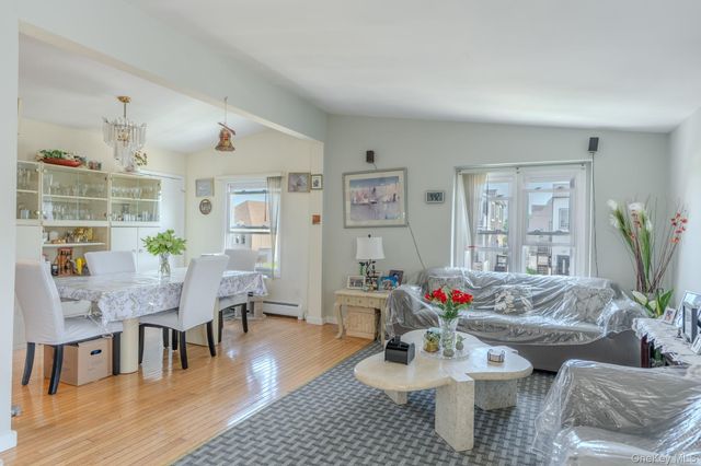 153 E Fulton Street, Long Beach, NY 11561