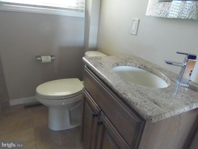 452 COLLEGE BLVD, Deptford, NJ 08096