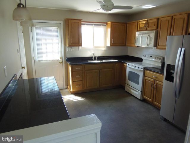 452 COLLEGE BLVD, Deptford, NJ 08096