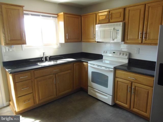 452 COLLEGE BLVD, Deptford, NJ 08096