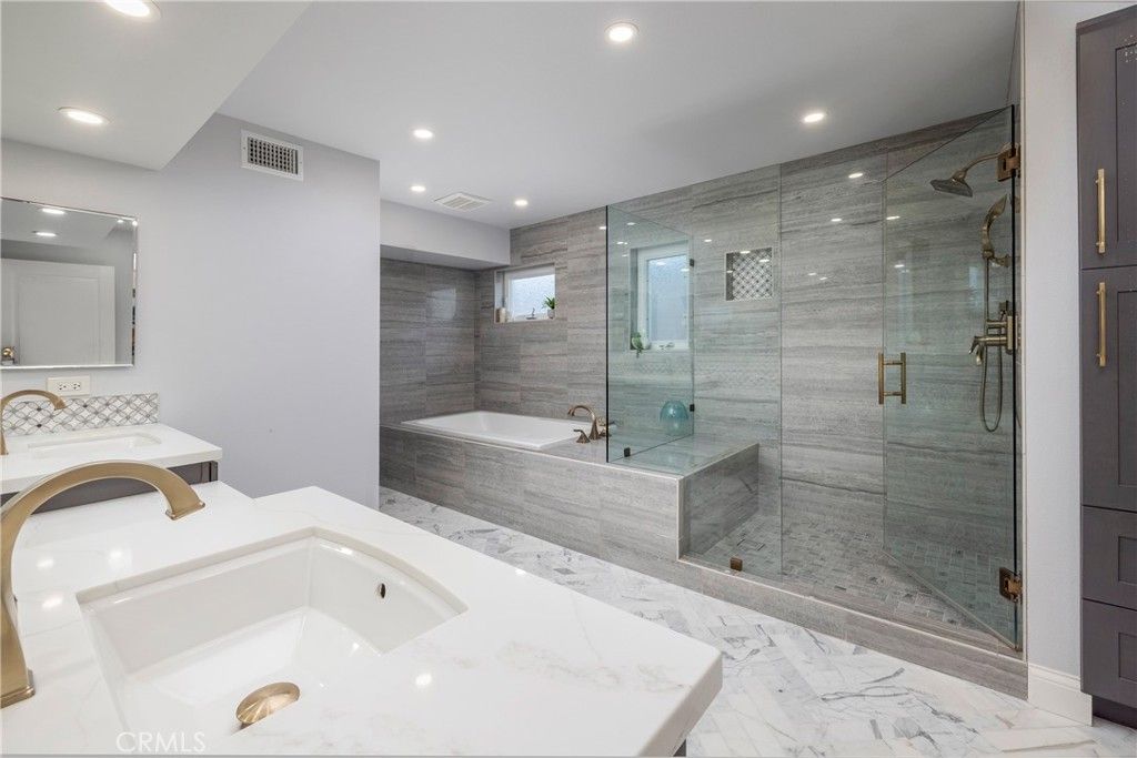Image 10 of property listing at 17081 5th Street, Sunset Beach, CA 90742