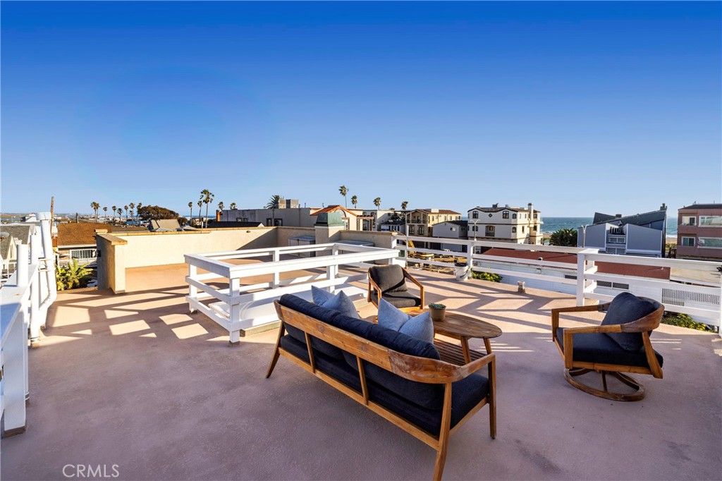 Image 27 of property listing at 17081 5th Street, Sunset Beach, CA 90742