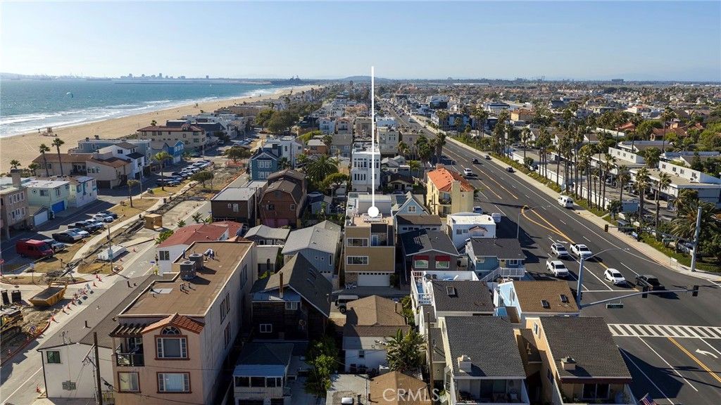 Image 38 of property listing at 17081 5th Street, Sunset Beach, CA 90742