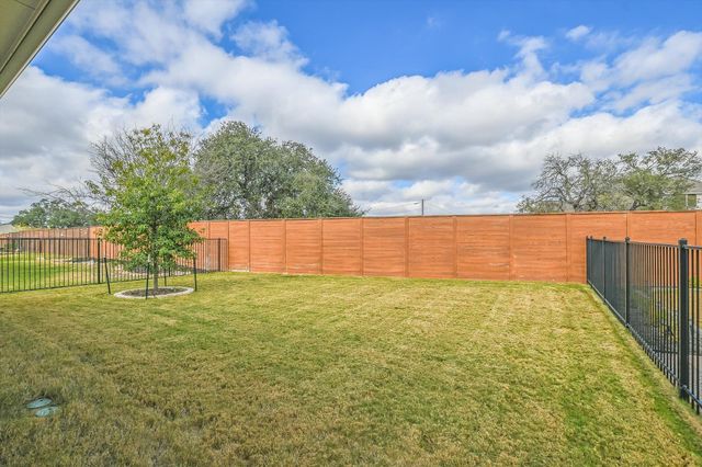 116 Monterey Oak TRL, Georgetown, TX 78628