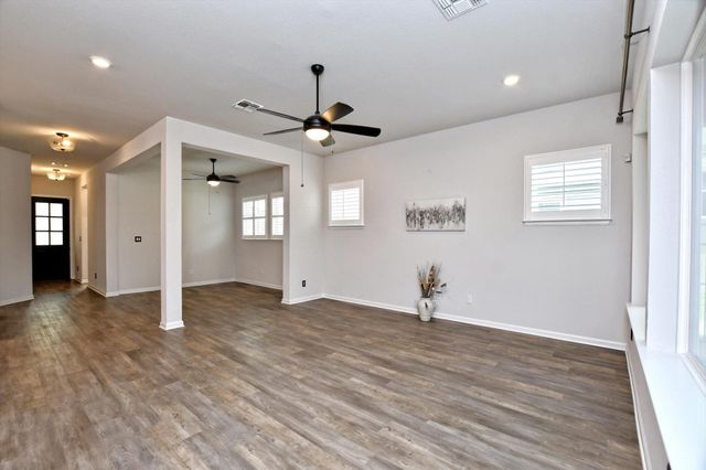 116 Monterey Oak TRL, Georgetown, TX 78628