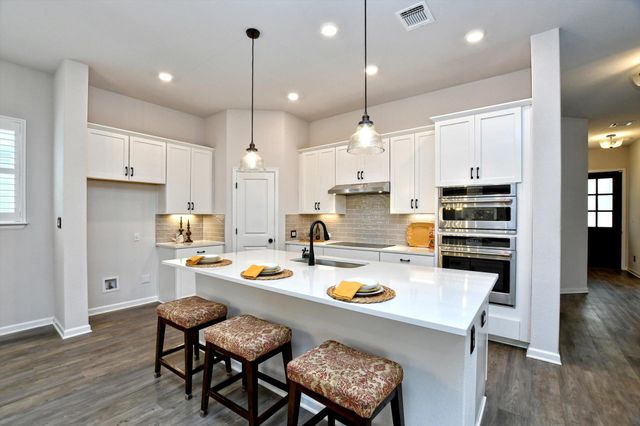 116 Monterey Oak TRL, Georgetown, TX 78628