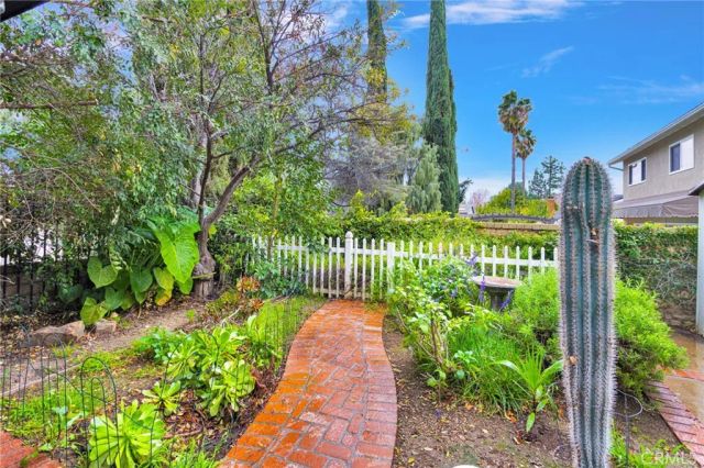 25442 Via Escovar, Valencia, CA 91355